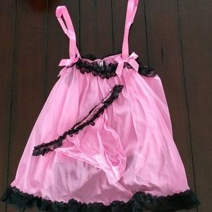 Victoria's Secret •Pink/ black lace babydoll set